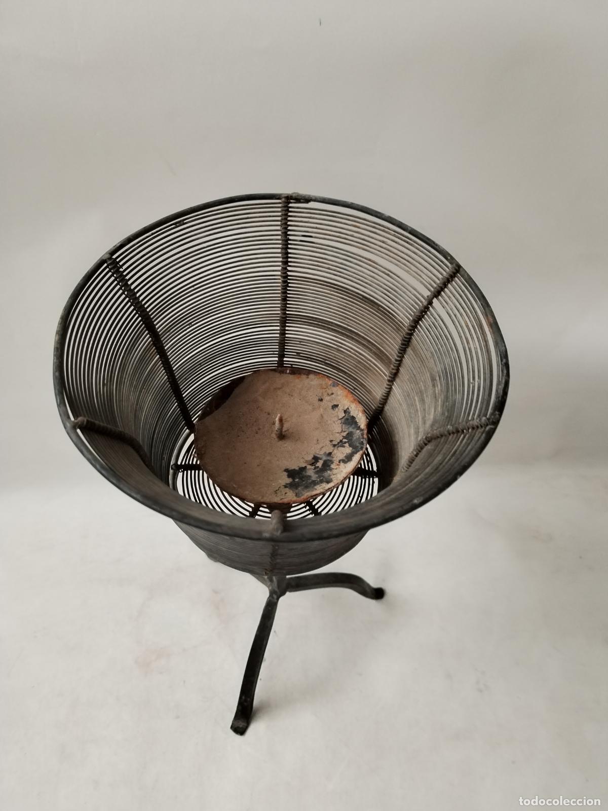 Antig&uuml;edades: farol en hierro de forja - Foto 2