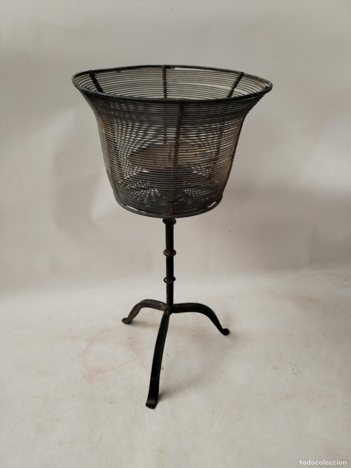 Antig&uuml;edades: farol en hierro de forja - Foto 6