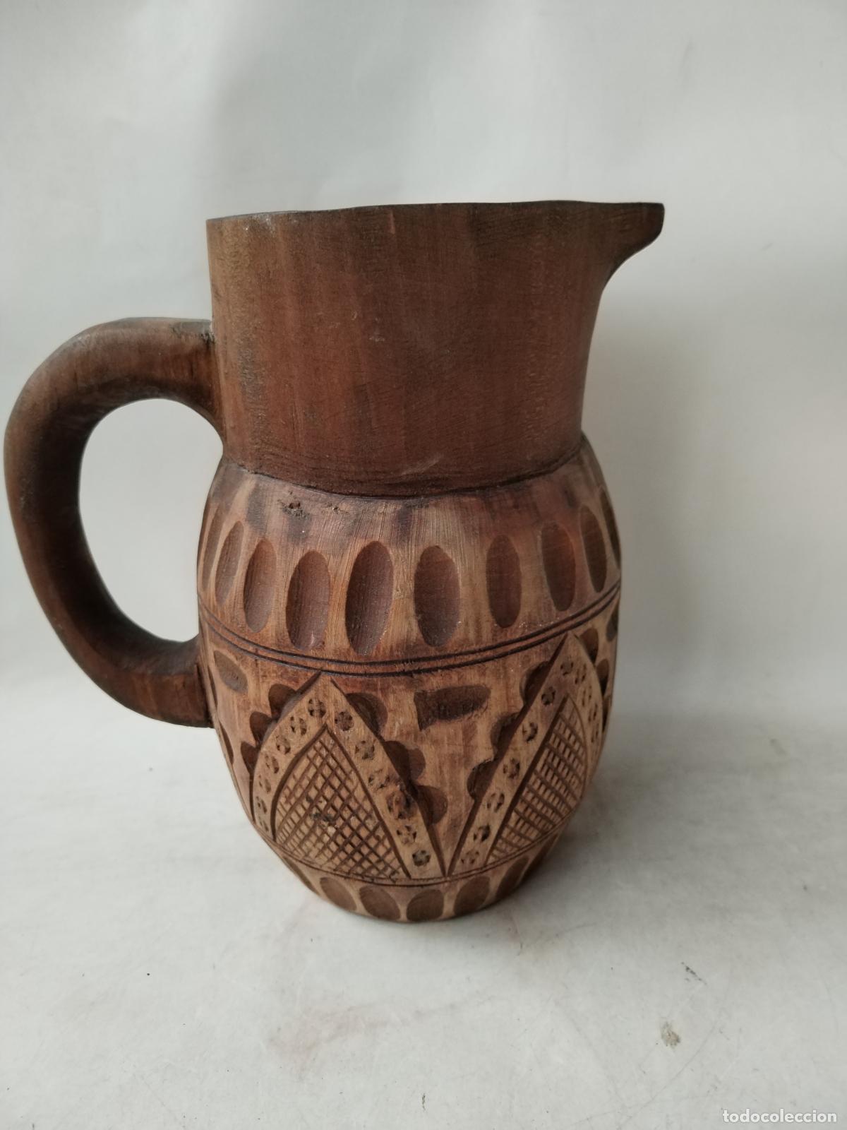Antig&uuml;edades: antigua jarra tallada en madera - Foto 5