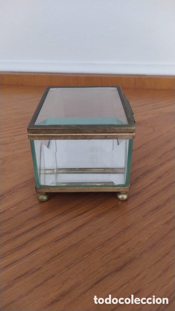 Antig&uuml;edades: Caja rectangular con cristales biselados y aristas de lat&oacute;n - Foto 4
