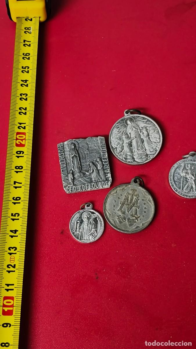 Antig&uuml;edades: 5 m&eacute;daille religieuse 1900 - Foto 2