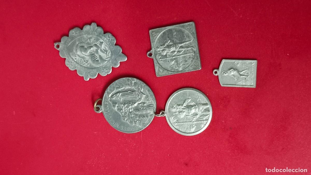 Antig&uuml;edades: 5 m&eacute;daille religieuse 1900 - Foto 1