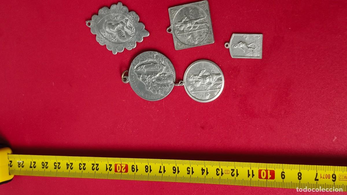 Antig&uuml;edades: 5 m&eacute;daille religieuse 1900 - Foto 2