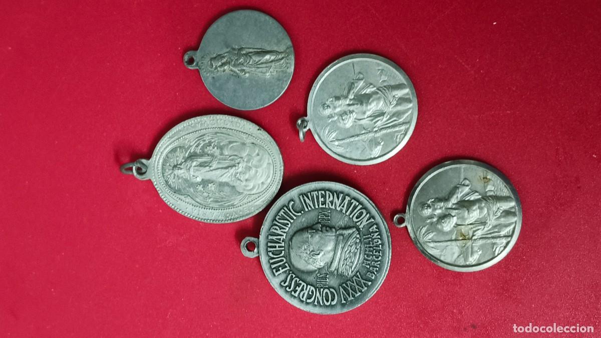 Antig&uuml;edades: 5 m&eacute;daille religieuse 1900 - Foto 1