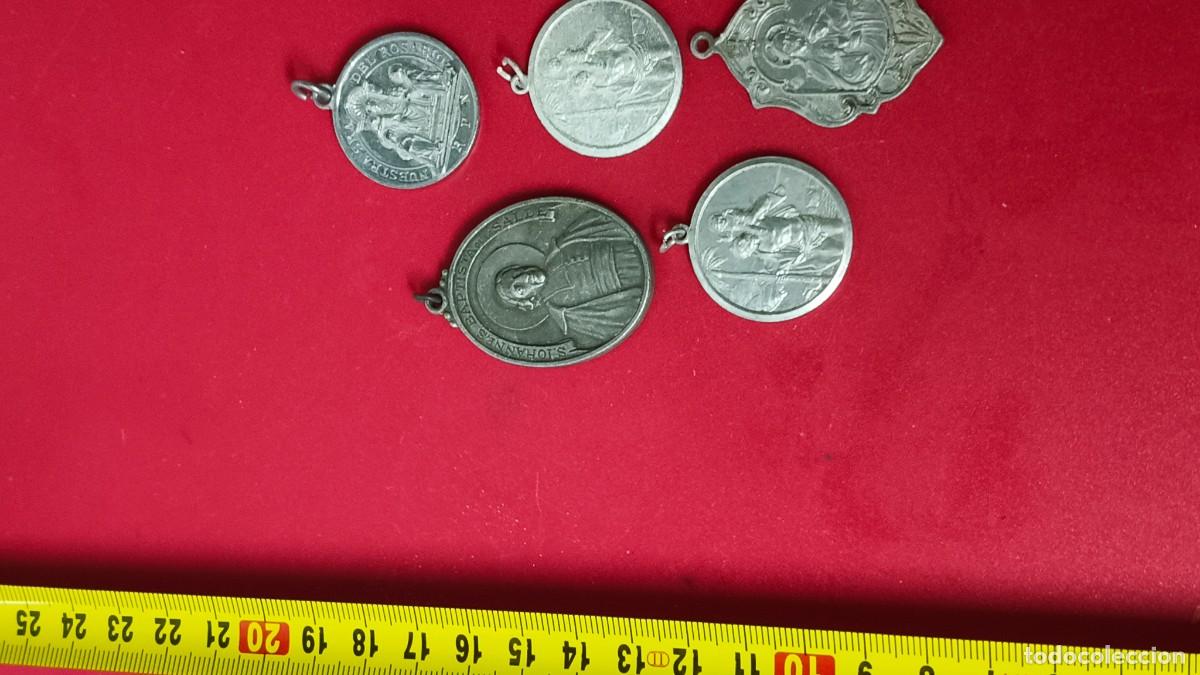 Antig&uuml;edades: 5 m&eacute;daille religieuse 1900 - Foto 2