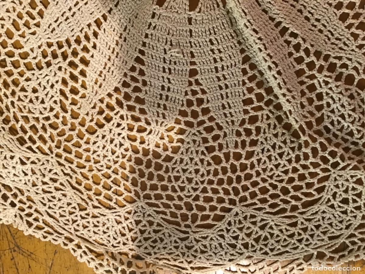 Antig&uuml;edades: ANTIGUO TAPETE DE CROCHET - Foto 2
