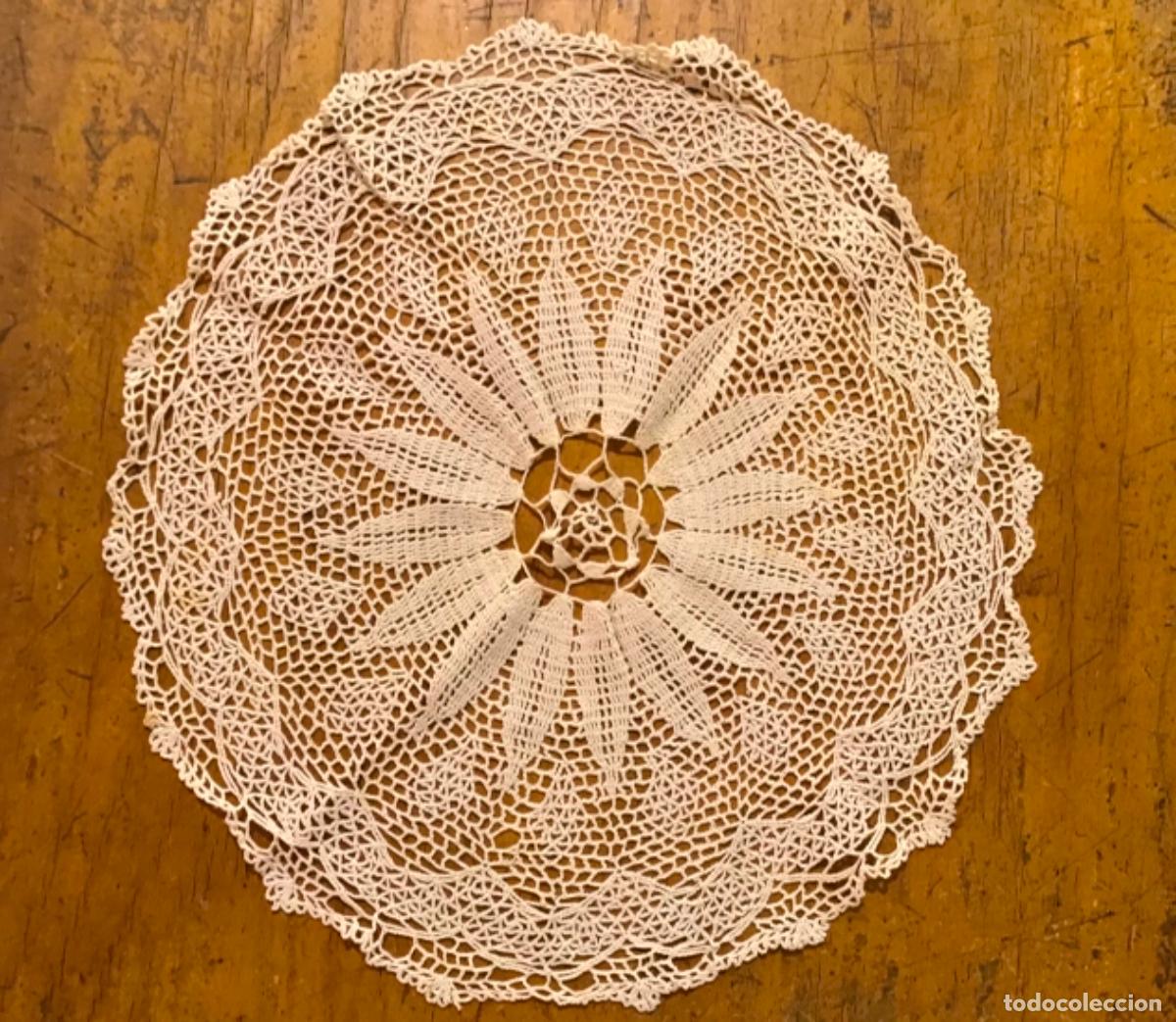 Antig&uuml;edades: ANTIGUO TAPETE DE CROCHET - Foto 1