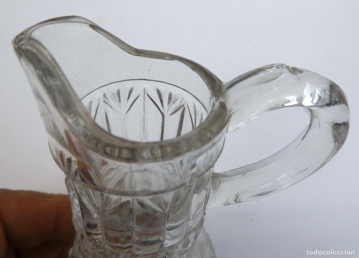 Antig&uuml;edades: Peque&ntilde;a jarrita de cristal - Foto 2