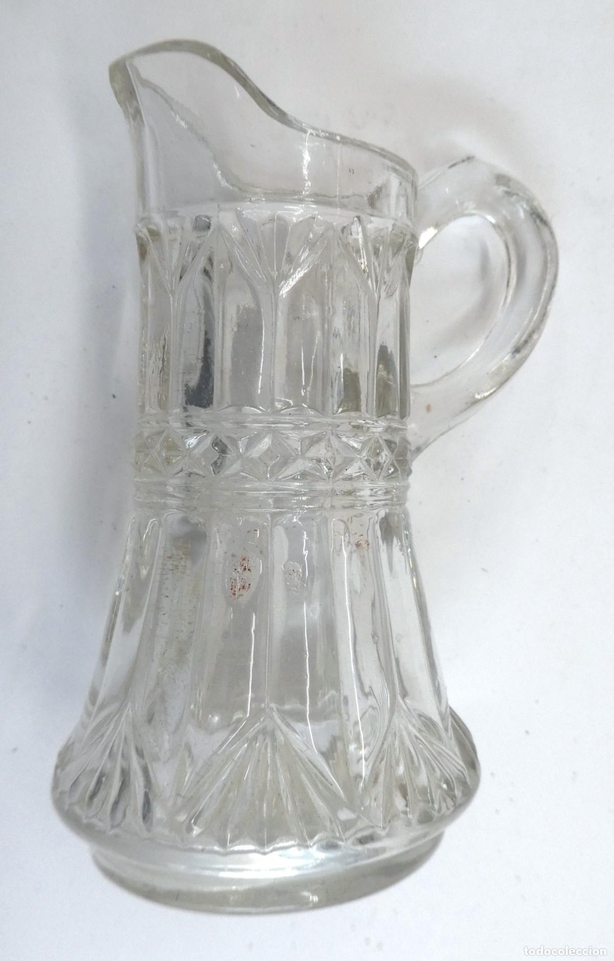 Antig&uuml;edades: Peque&ntilde;a jarrita de cristal - Foto 1