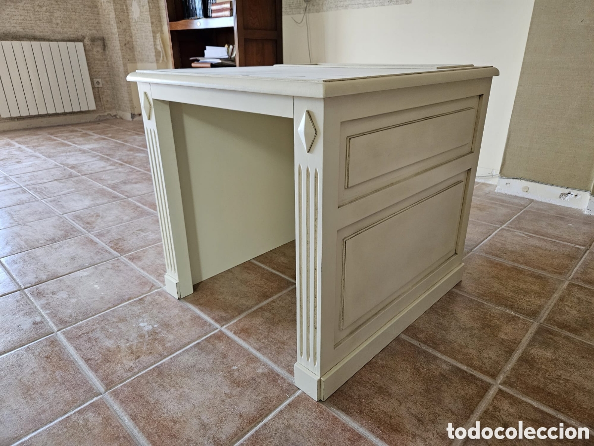Antig&uuml;edades: Mueble auxiliar de madera blanco roto - Foto 1