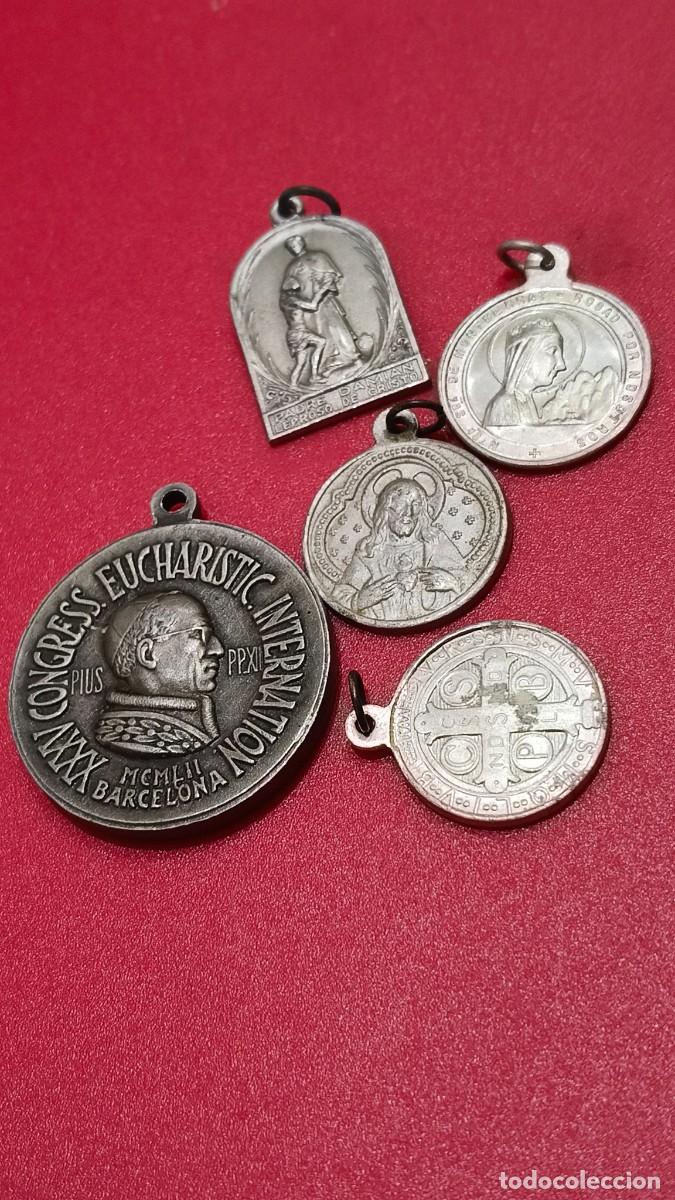 Antig&uuml;edades: 5 m&eacute;daille religieuse 1900 - Foto 1