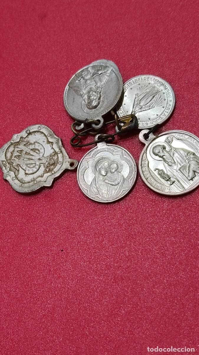 Antig&uuml;edades: 5 m&eacute;daille religieuse 1900 - Foto 1