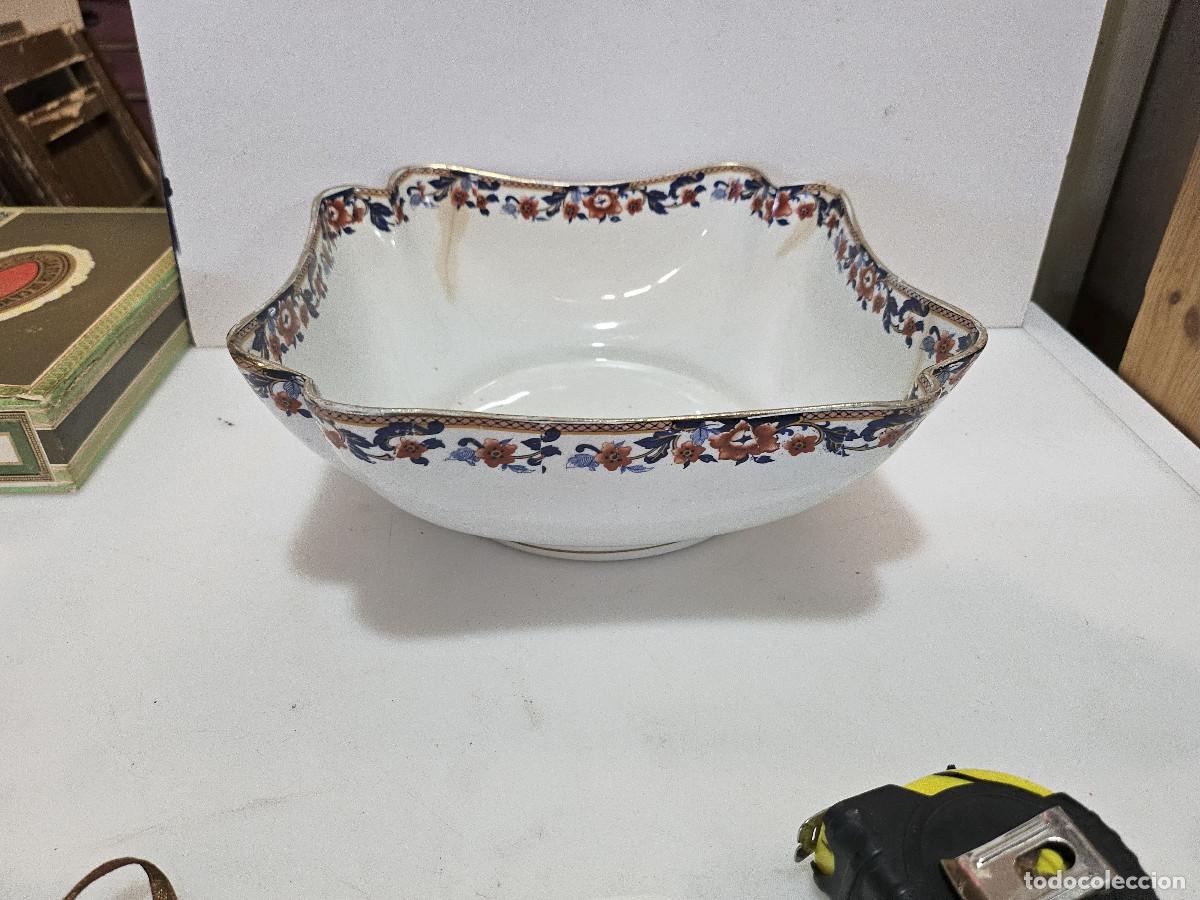 Antig&uuml;edades: ensaladera de porcelna Sevilla - Foto 1