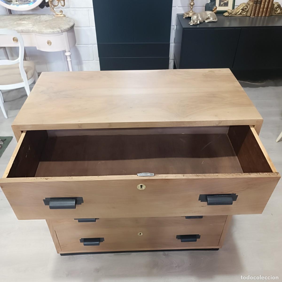 Antig&uuml;edades: C&oacute;moda a&ntilde;os 40 ́ de madera maciza. - Foto 9