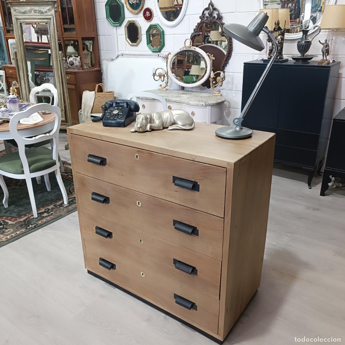 Antig&uuml;edades: C&oacute;moda a&ntilde;os 40 ́ de madera maciza. - Foto 12