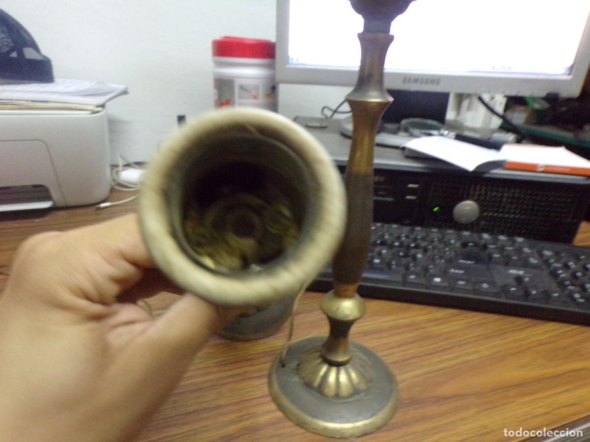 Antig&uuml;edades: ESTAMOS LIQUIDANDO pareja de lamparas de mesa de bronce - Foto 9