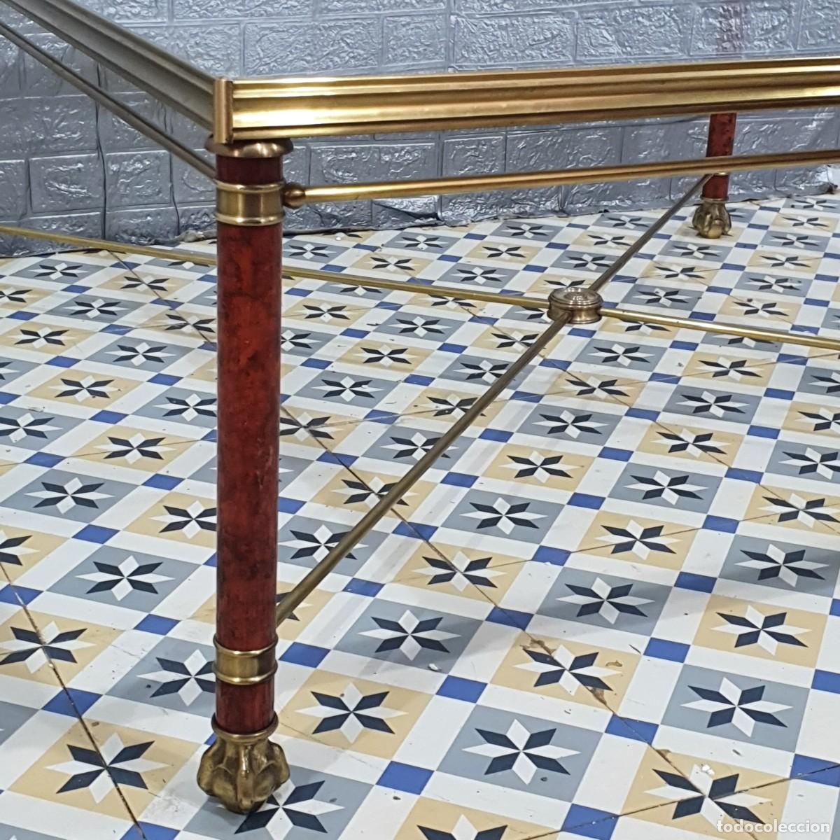 Antig&uuml;edades: Mesa de centro cuadrada grande de lat&oacute;n y vidrio - Foto 4