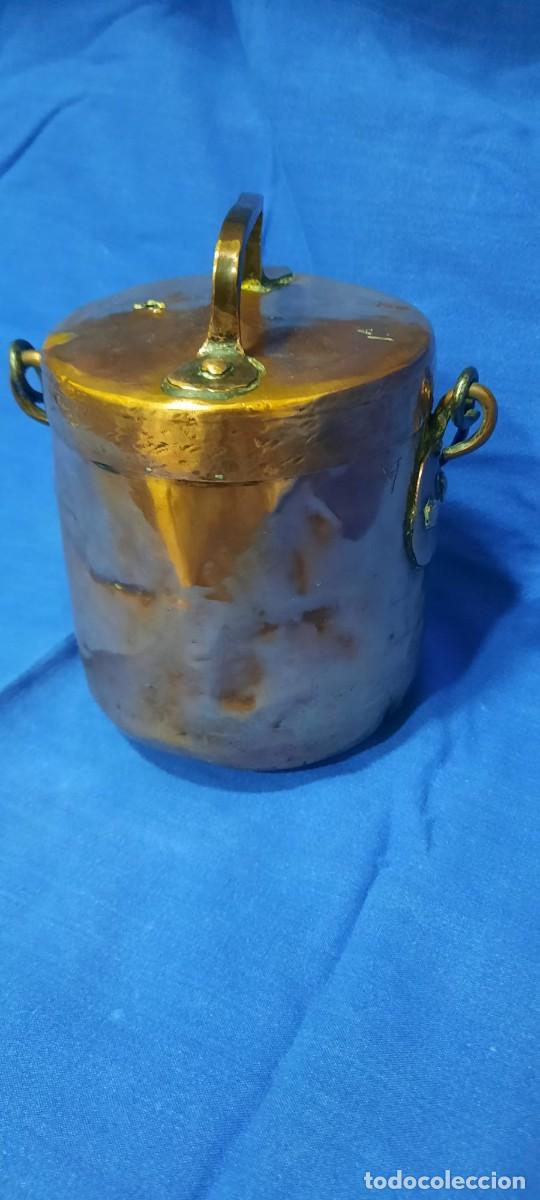 Antig&uuml;edades: PEQUE&Ntilde;A OLLA DE COBRE - Foto 1