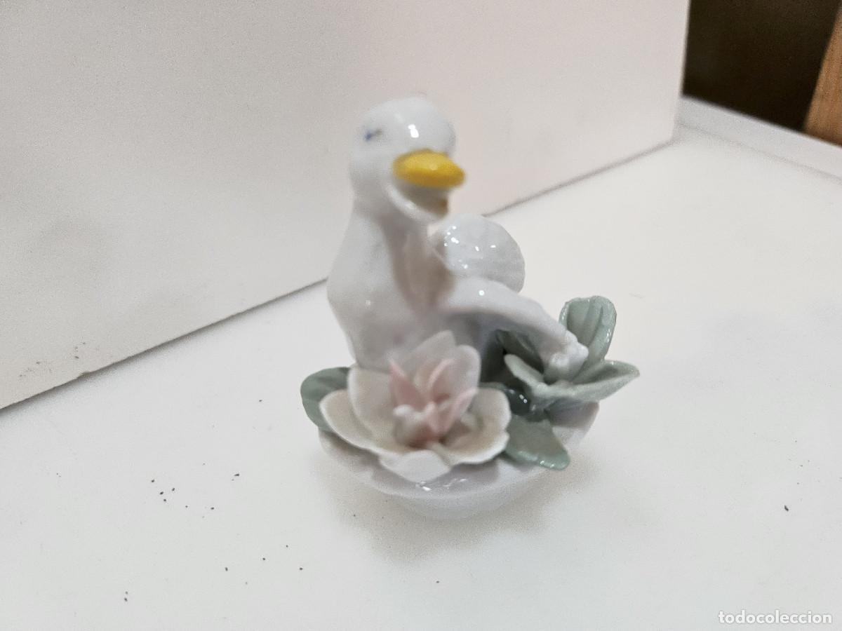 Antig&uuml;edades: mini figura de porcelana - Foto 2