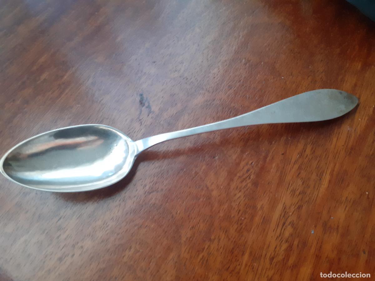 Antig&uuml;edades: Cuchara de Servicio de plata - Foto 1