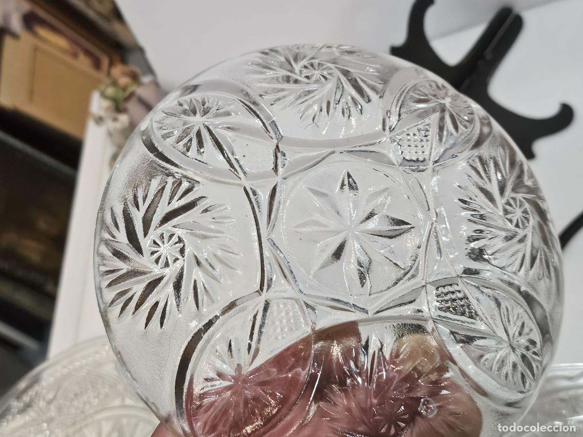 Antig&uuml;edades: plato de cristal repujado - Foto 3