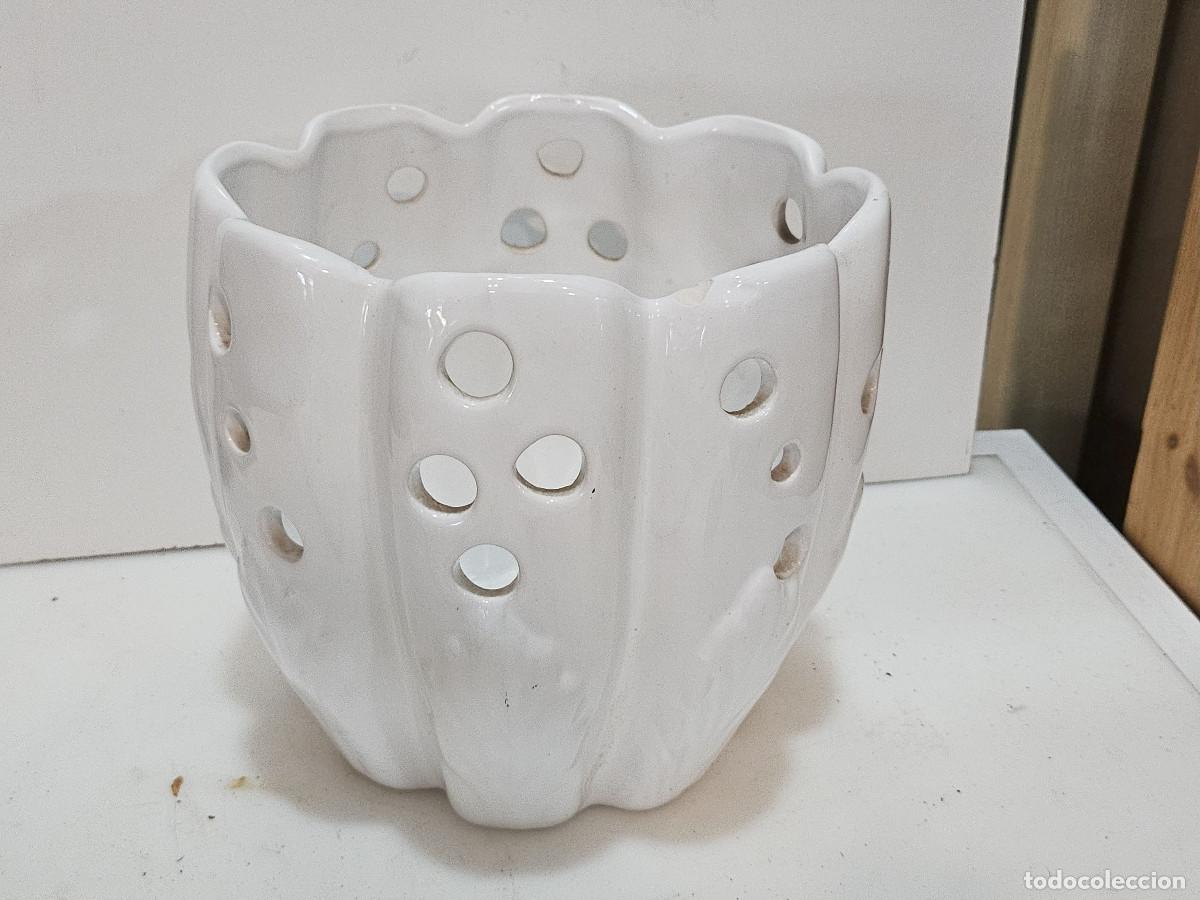 Antig&uuml;edades: maceton de ceramica blanca - Foto 1