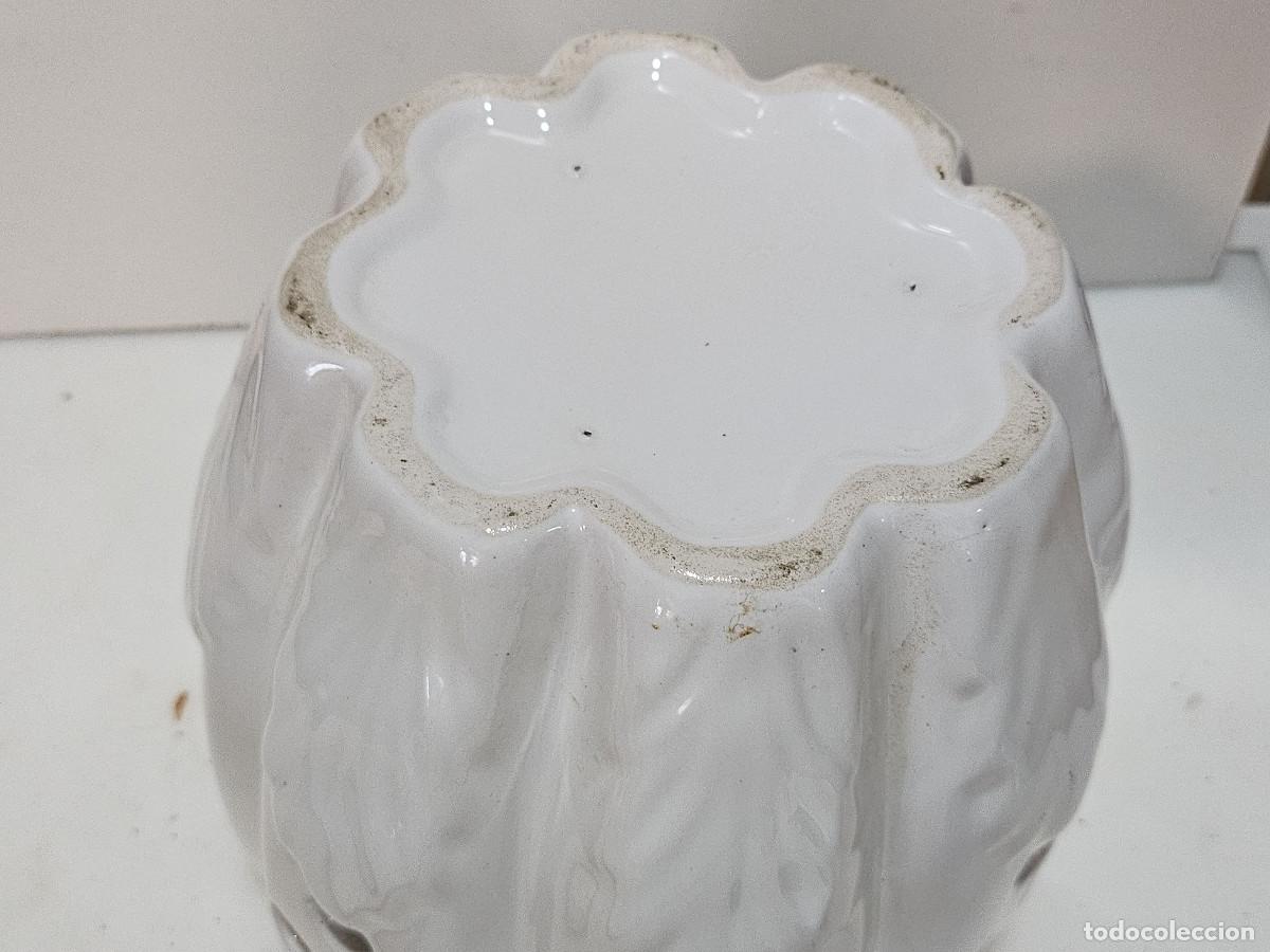 Antig&uuml;edades: maceton de ceramica blanca - Foto 3