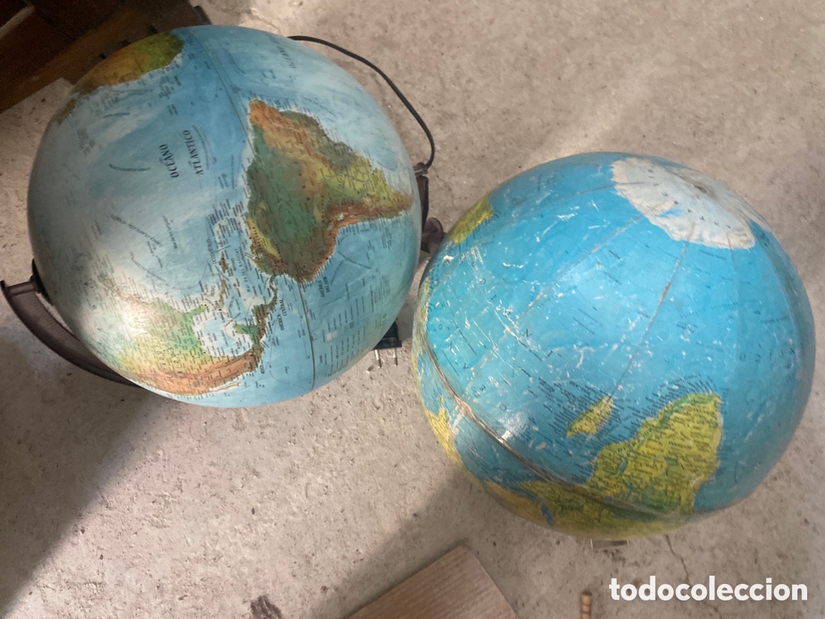Antig&uuml;edades: Lote de bolas del mundo - Foto 1