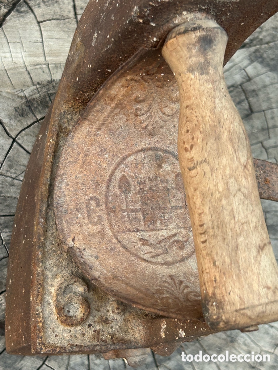 Antig&uuml;edades: Antigua plancha de chimenea - Foto 3
