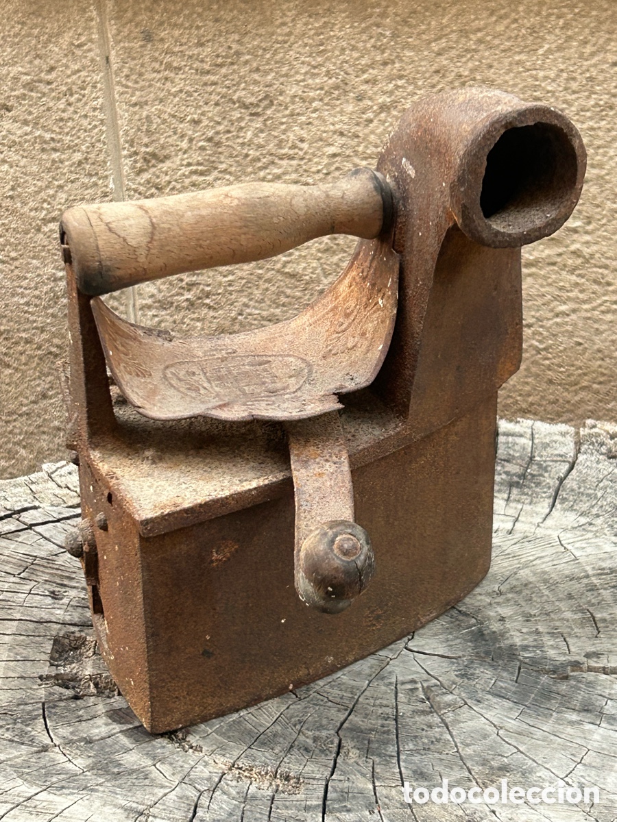 Antig&uuml;edades: Antigua plancha de chimenea - Foto 1