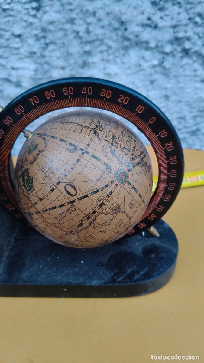 Antig&uuml;edades: Presse papier globe bois 1960 - Foto 2