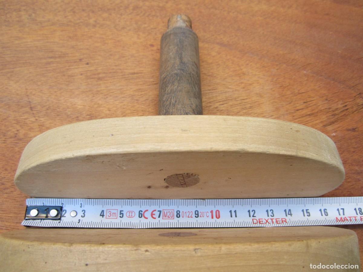Antig&uuml;edades: Percheros antiguos de madera, 3 piezas. - Foto 5