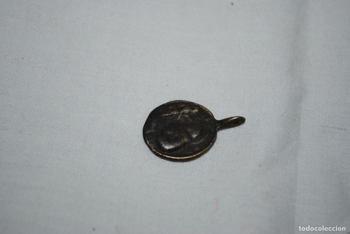 Antig&uuml;edades: MEDALLA MUY ANTIGUA DE BRONCE - Foto 2