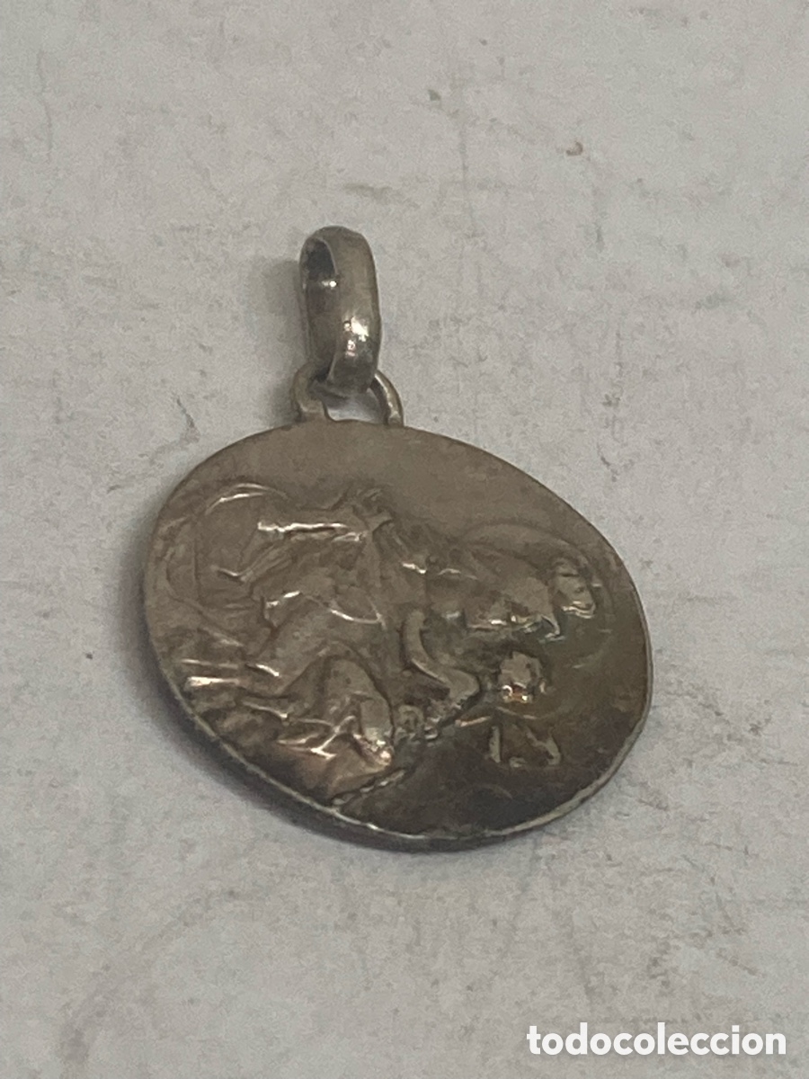 Antig&uuml;edades: Medalla de plata religiosa C435 - Foto 2