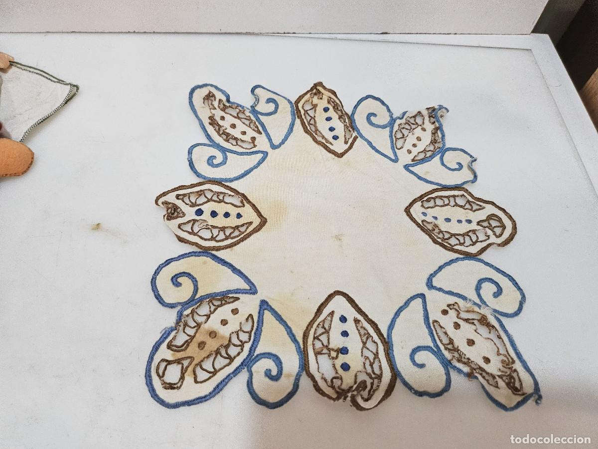 Antig&uuml;edades: tapete de mesa antiguo - Foto 1