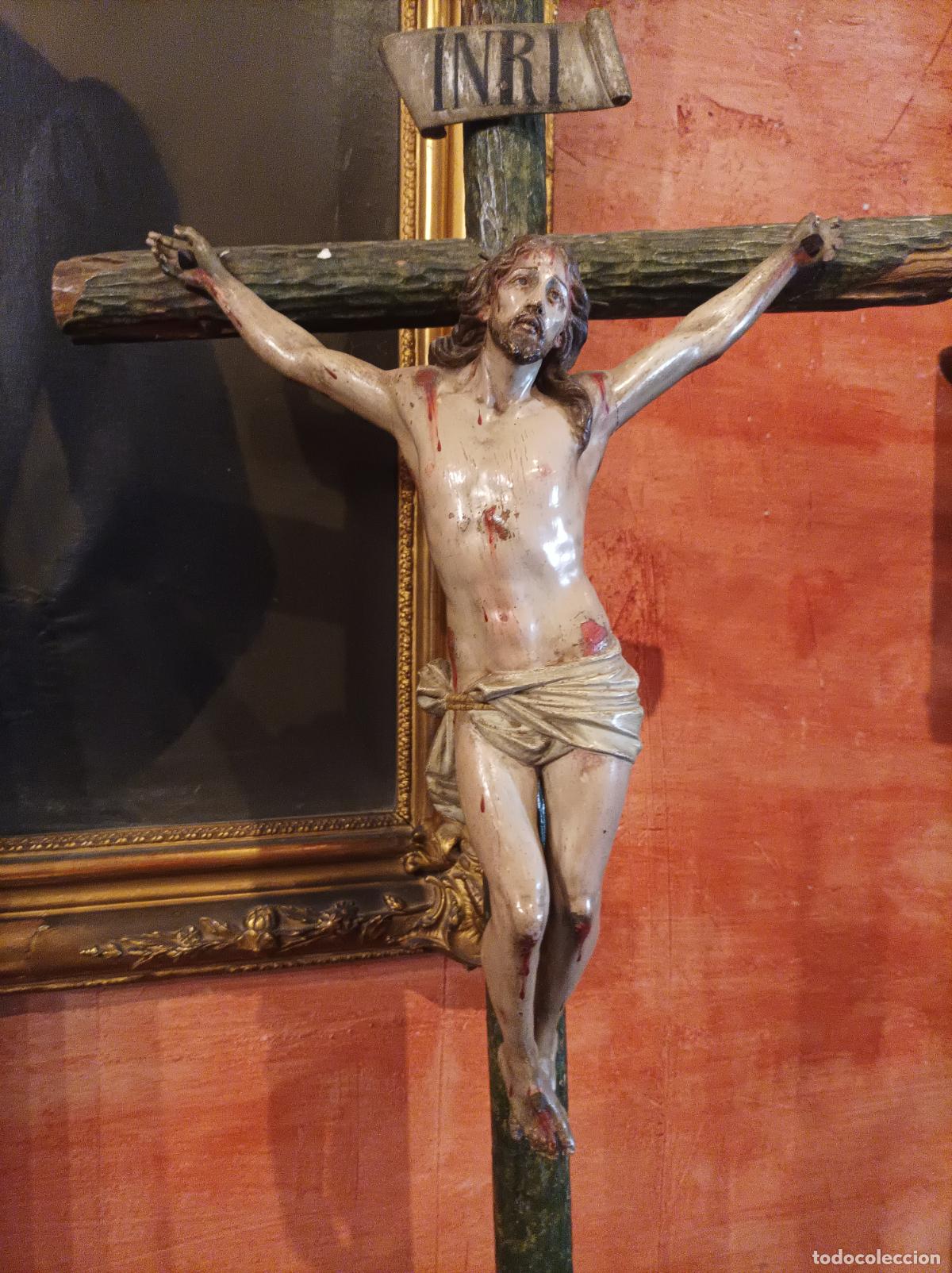 Antig&uuml;edades: Cristo de madera del S XVIII. - Foto 1