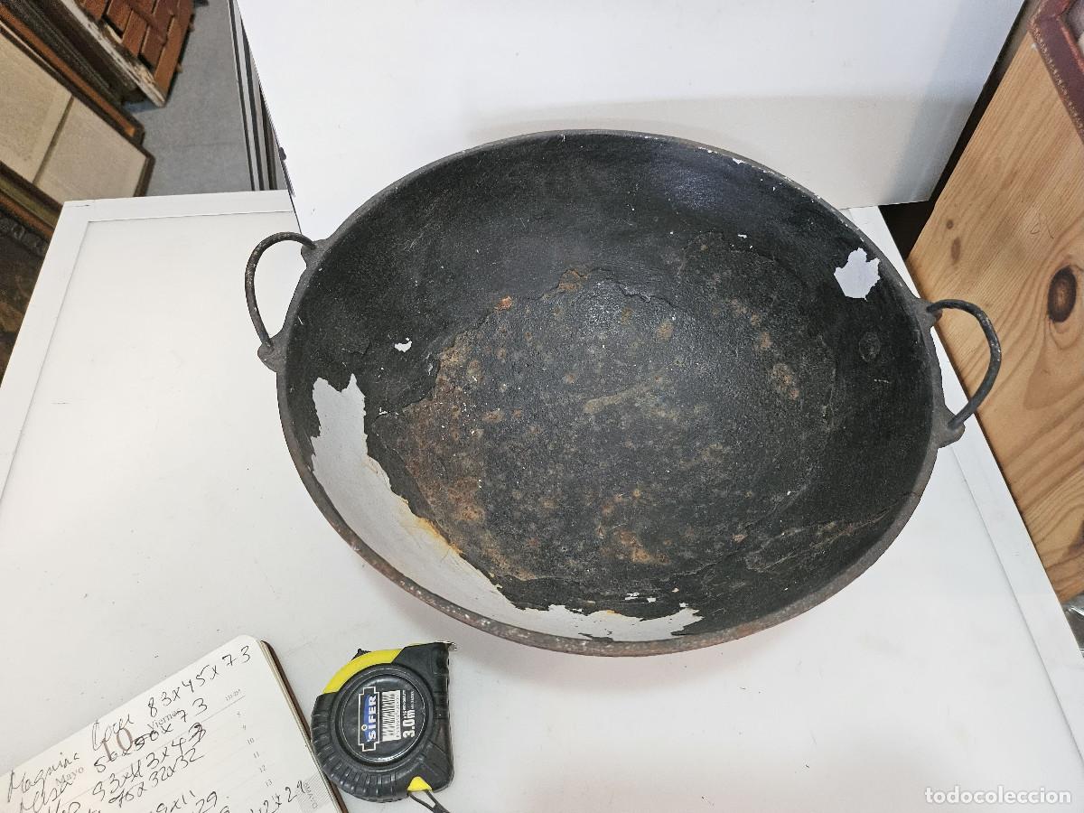 Antig&uuml;edades: caldero antiguo de hierro - Foto 3