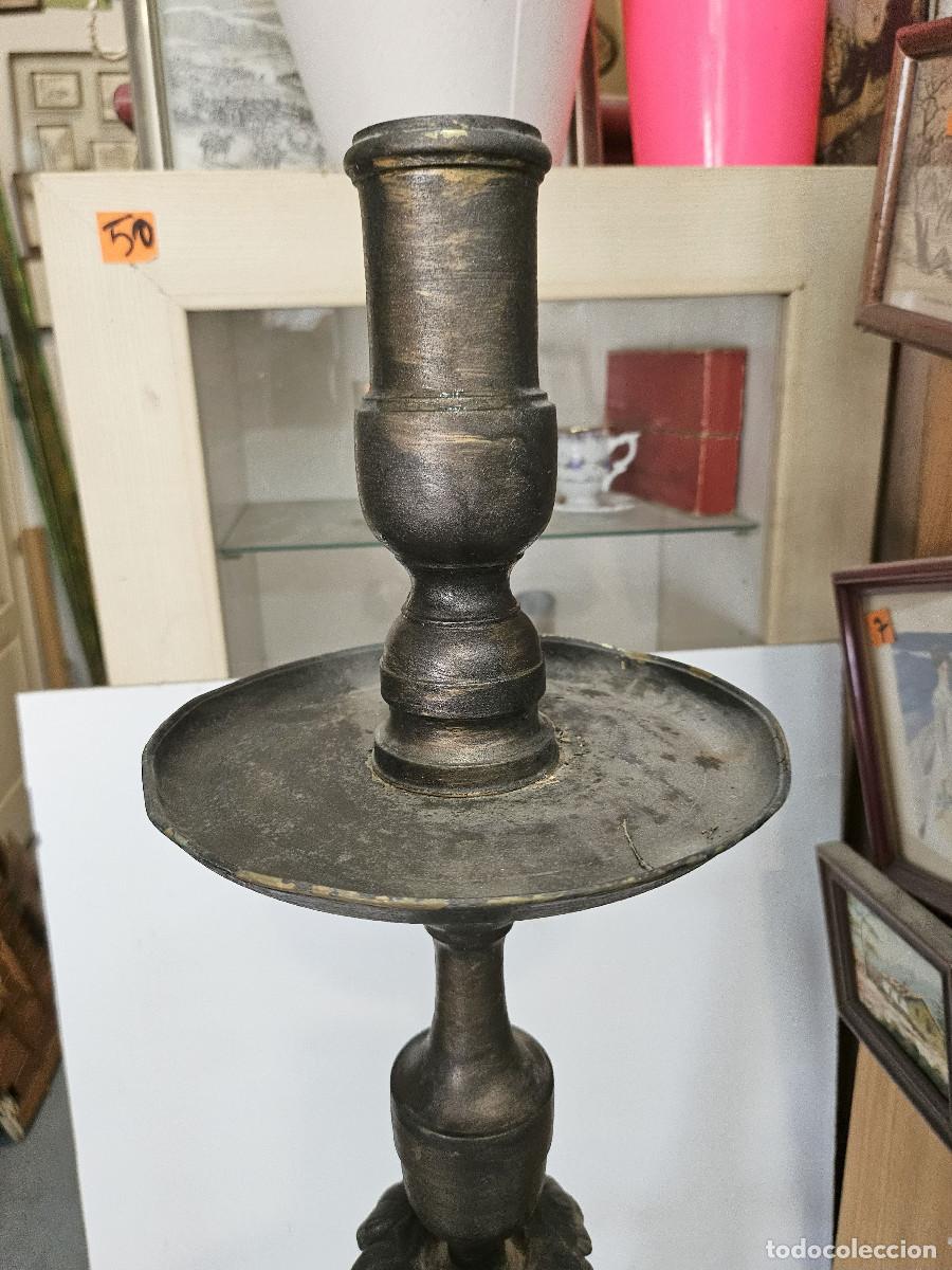 Antig&uuml;edades: candelabro de bronce antiguo - Foto 6