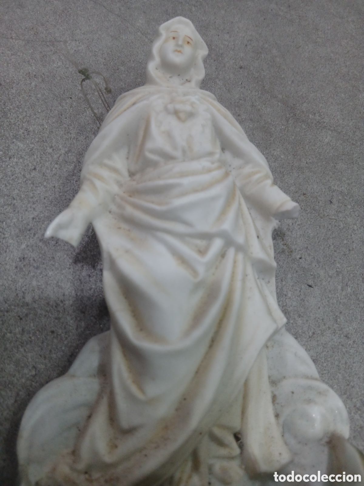 Antig&uuml;edades: Antigua benditera de biscuit. (L127) - Foto 3