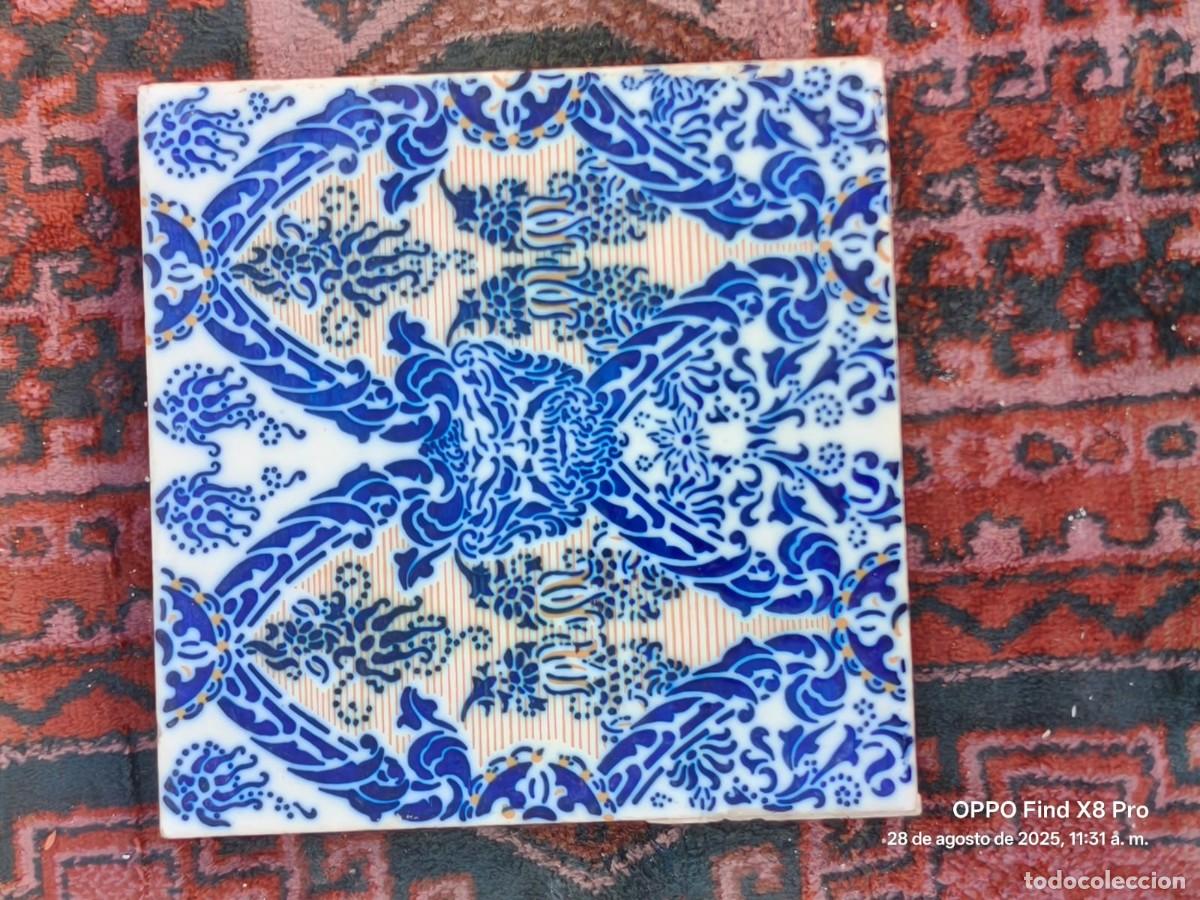 Antig&uuml;edades: AZULEJO ANTIGUO DE MANISES DE 15 X 15 CMS. - Foto 1