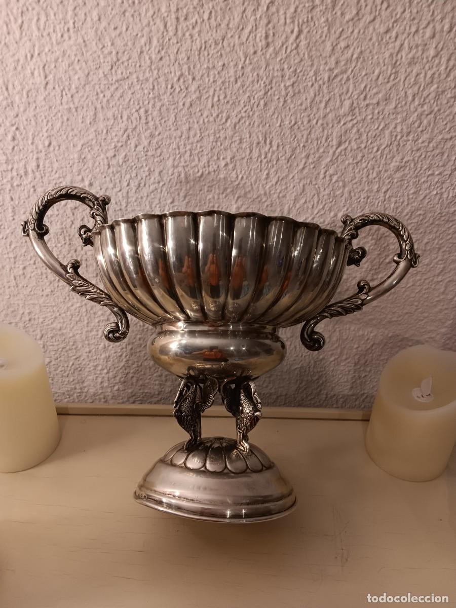 Antig&uuml;edades: Copa de plata punzonada - Foto 2