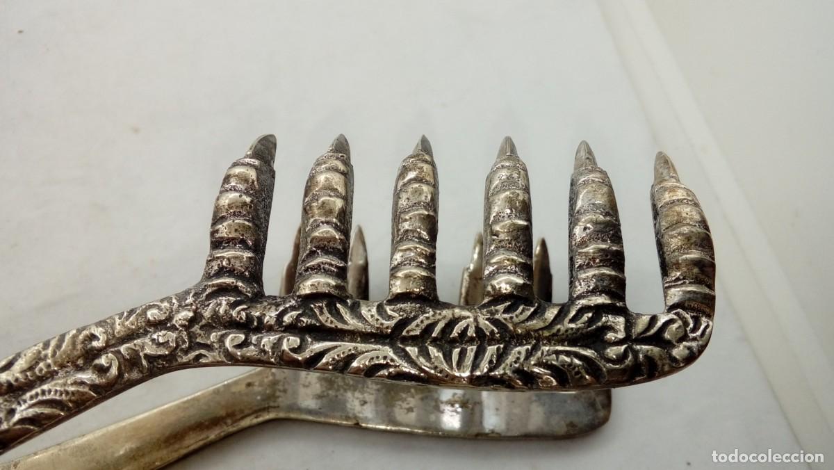 Antig&uuml;edades: PINZA DE BRONCE BONITOS GRABADOS - Foto 2