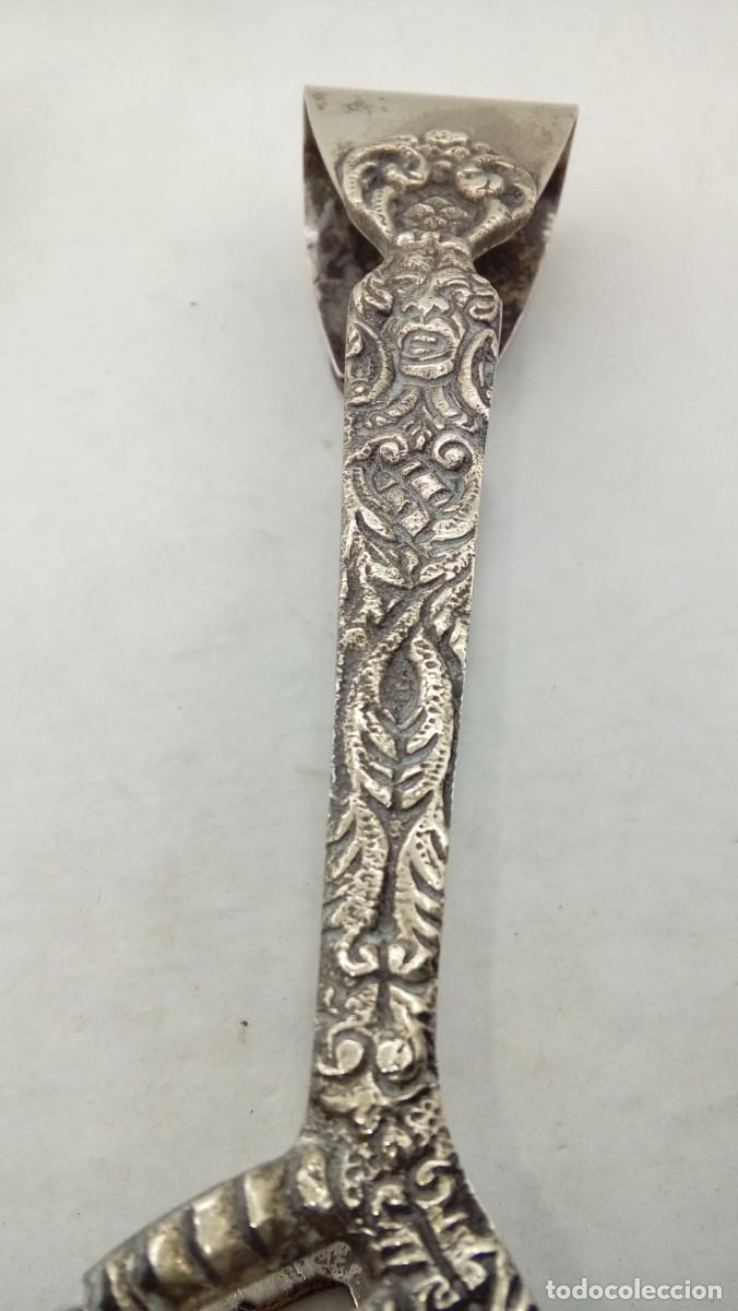 Antig&uuml;edades: PINZA DE BRONCE BONITOS GRABADOS - Foto 4