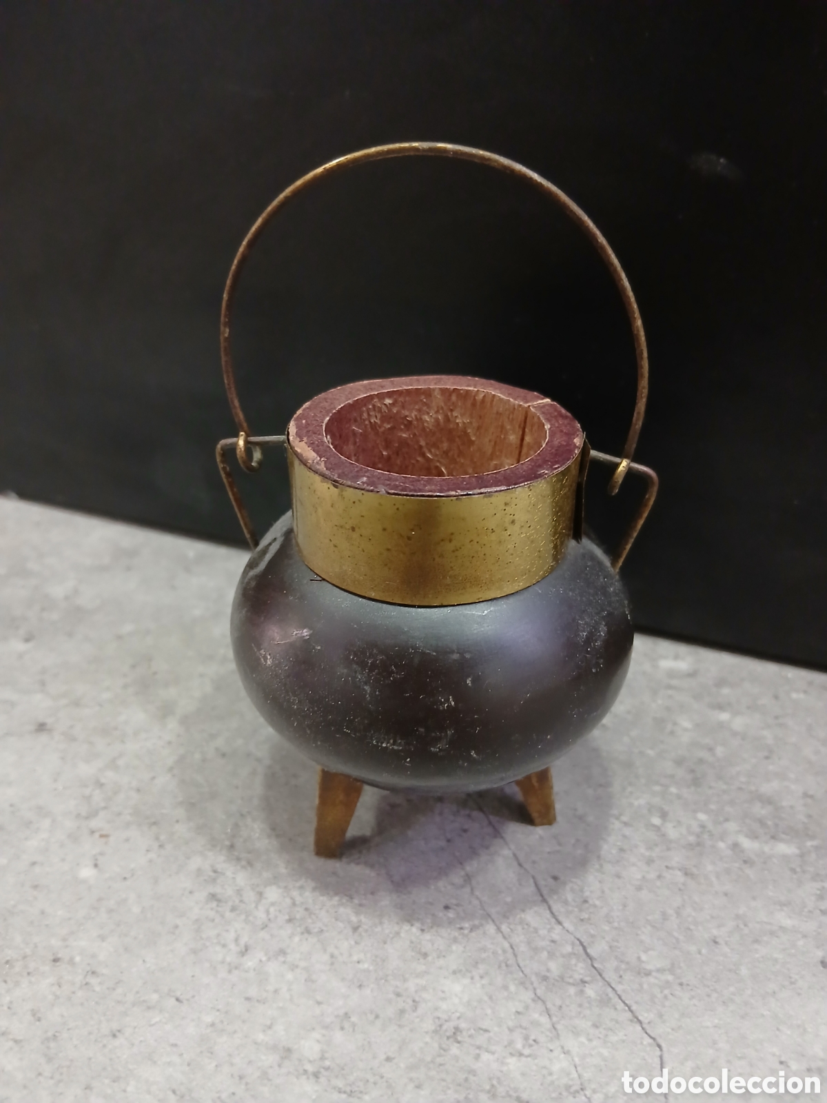 Oggetti Antichi: Peque&ntilde;o porte en madera y metal. (L125)