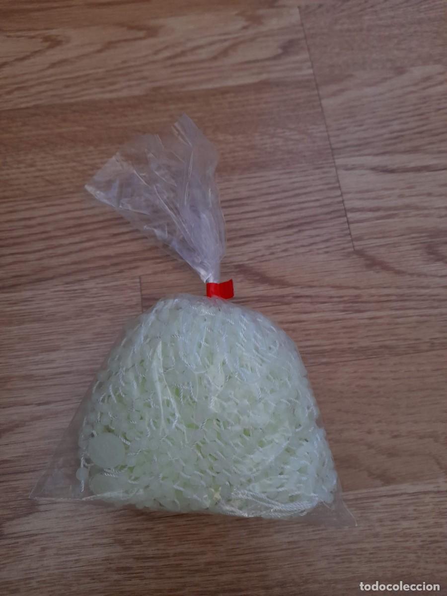 Antig&uuml;edades: Bolsa 25 rosarios Blanco Fluorescente - Foto 1