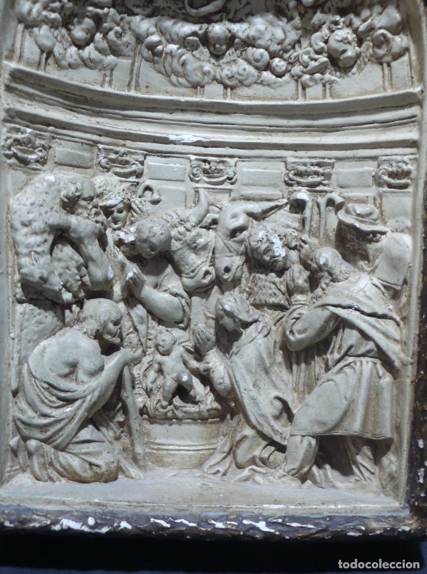 Antig&uuml;edades: PLACA DE ESCAYOLA EN RELIEVE - Foto 2