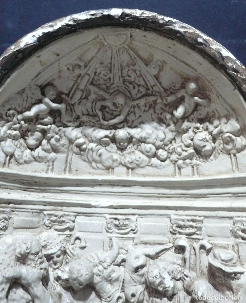 Antig&uuml;edades: PLACA DE ESCAYOLA EN RELIEVE - Foto 3