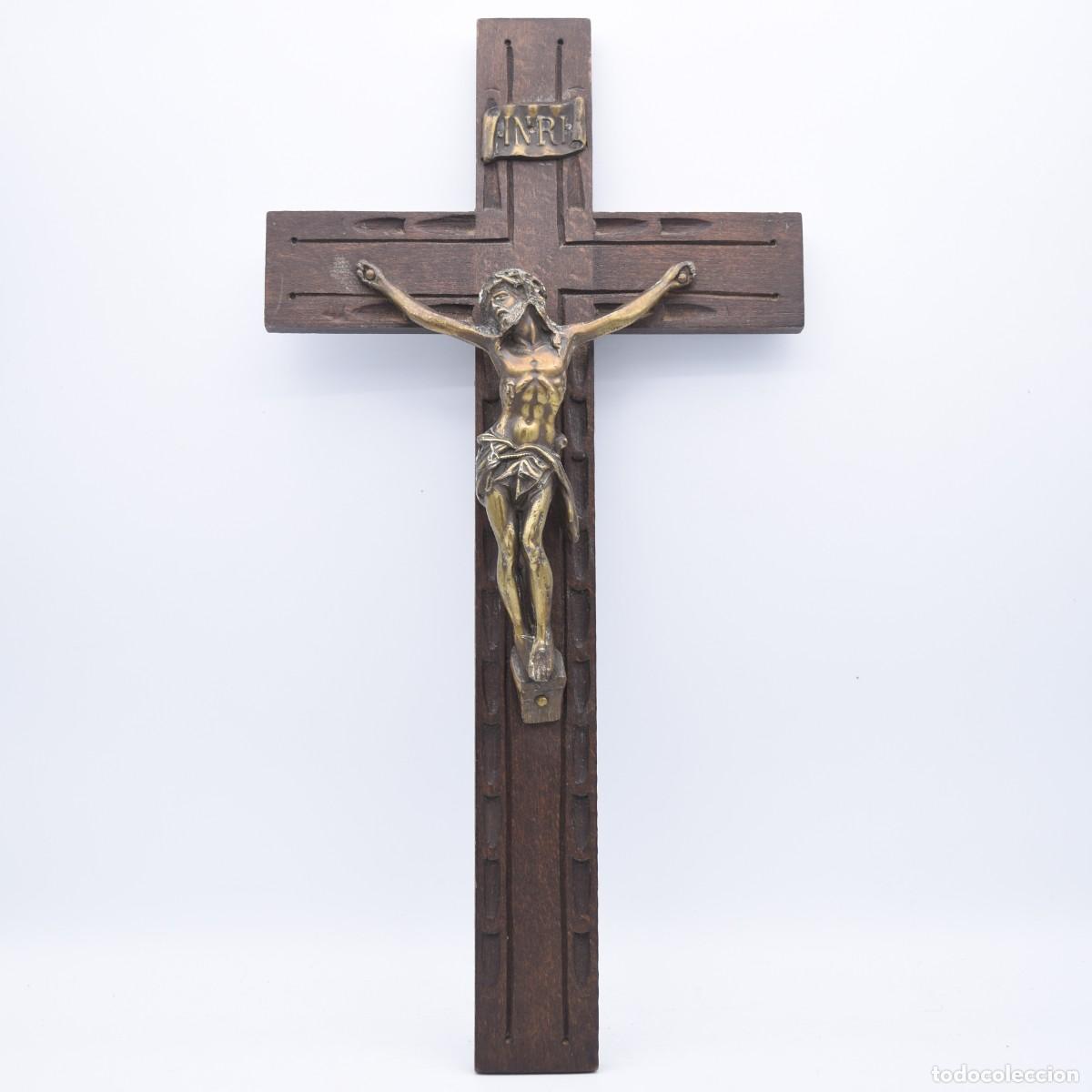 Antig&uuml;edades: Crucifijo de bronce y madera - Foto 4