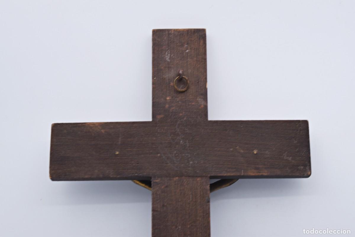 Antig&uuml;edades: Crucifijo de bronce y madera - Foto 6