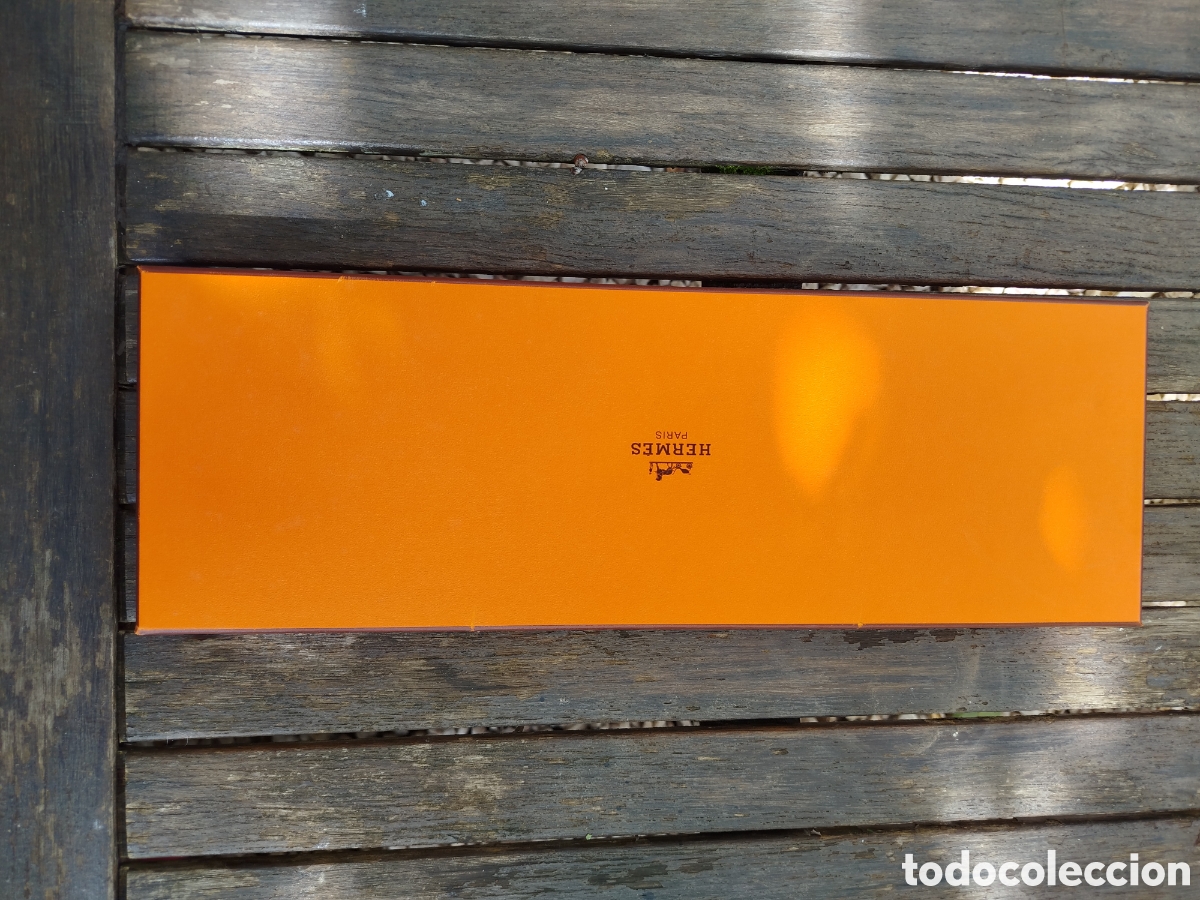 Antig&uuml;edades: Caja vac&iacute;a de regalo Herm&eacute;s - Foto 1